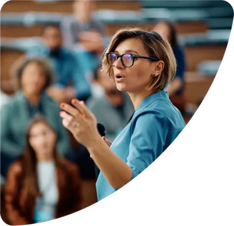 Image of a lady in a lecture